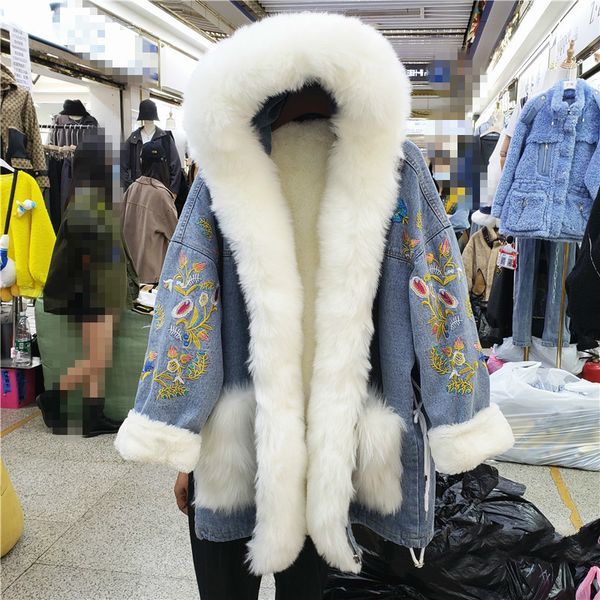 2021 winter imitation rabbit skin denim female parka long vintage design embroidered hoodie jacket thicker fur coat boiw, Black
2021 winter imitation rabbit skin denim female parka long vintage design embroidered hoodie jacket thicker fur coat boiw, Black