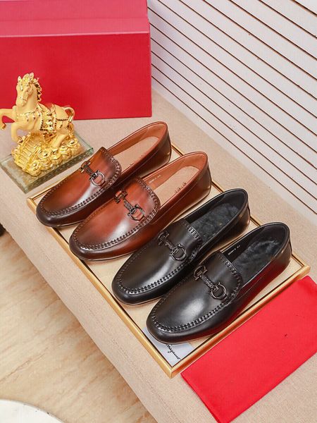 new fashion men leather low heel shoe ankle all-match retro shoe casual classic male loafers shoes luxury, Black 
new fashion men leather low heel shoe ankle all-match retro shoe casual classic male loafers shoes luxury, Black