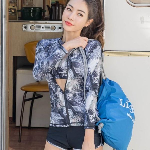 one-piece suits swimsuit female swimwear women's two-piece swim dress whole costumes high waisted korean women split long sleeve pants
one-piece suits swimsuit female swimwear women's two-piece swim dress whole costumes high waisted korean women split long sleeve pants