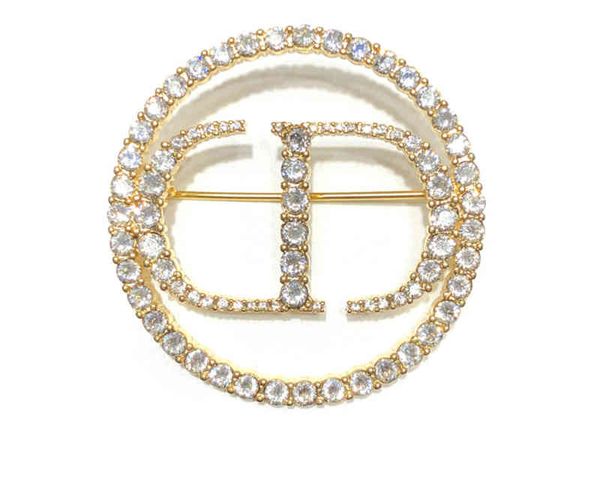 full brilliant diamonds dress pearl star round brooch simple style atmosphere women's, Golden
full brilliant diamonds dress pearl star round brooch simple style atmosphere women's, Golden