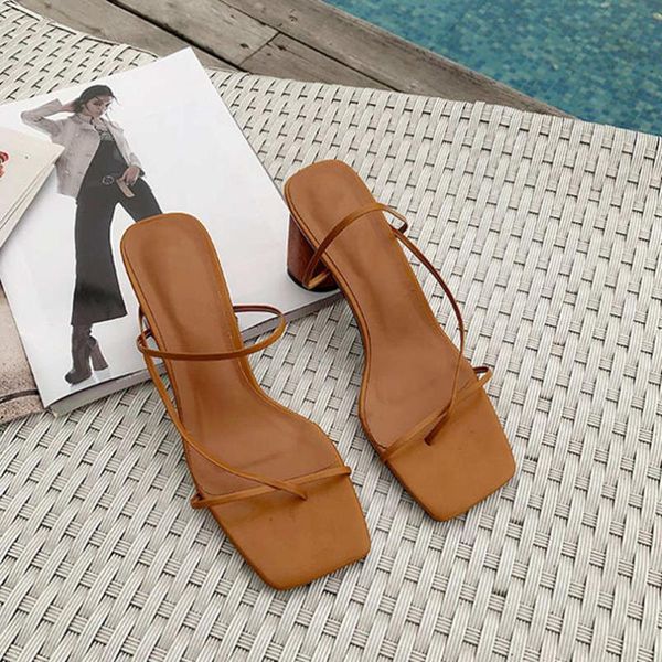 dress shoes net red same style square head thick heel slipper thin belt high clip toe sandal woman, Black
dress shoes net red same style square head thick heel slipper thin belt high clip toe sandal woman, Black
