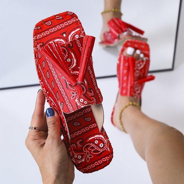 slippers 35-43 large size 2021 summer latest ladies comfortable flat bottom fashion simple totem outdoor square head, Black
slippers 35-43 large size 2021 summer latest ladies comfortable flat bottom fashion simple totem outdoor square head, Black