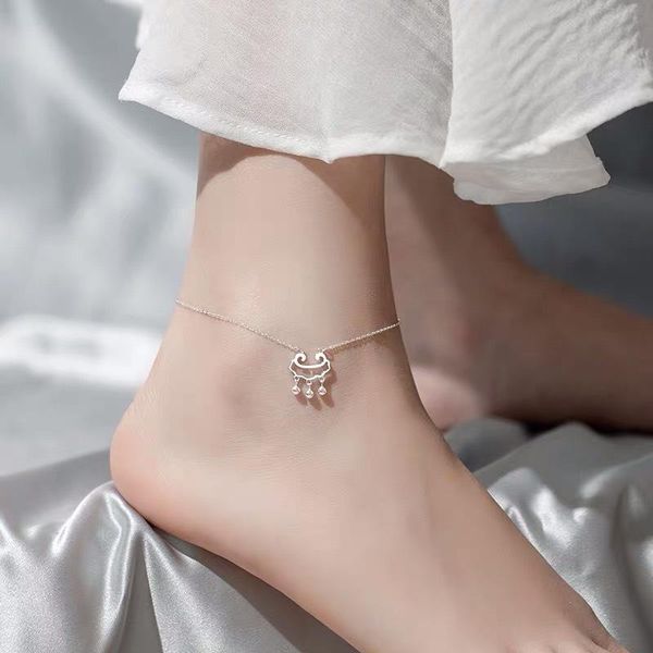 anklets silver-plated longevity lock anklet, ancient style, mori female model, and simple student personality temperament, Red;blue
anklets silver-plated longevity lock anklet, ancient style, mori female model, and simple student personality temperament, Red;blue