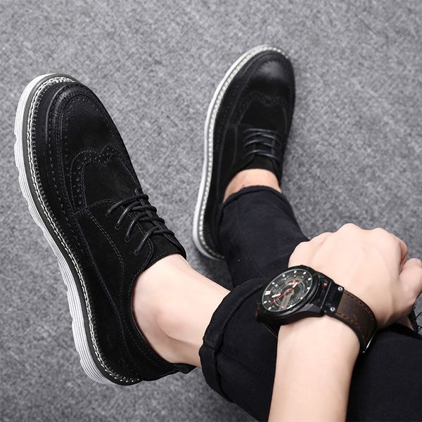 Gray Black Suede Leather Men Casual Shoes Platform Anti-slip Brogue Men Sneakers Trendy Wear-resistant Men Footwear 2021
Gray Black Suede Leather Men Casual Shoes Platform Anti-slip Brogue Men Sneakers Trendy Wear-resistant Men Footwear 2021