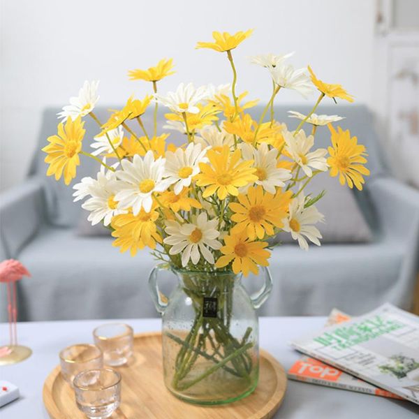 1 bouquet 5 heads artificial flowers daisy autumn silk fake flowers for diy living room home garden wedding decoration
1 bouquet 5 heads artificial flowers daisy autumn silk fake flowers for diy living room home garden wedding decoration