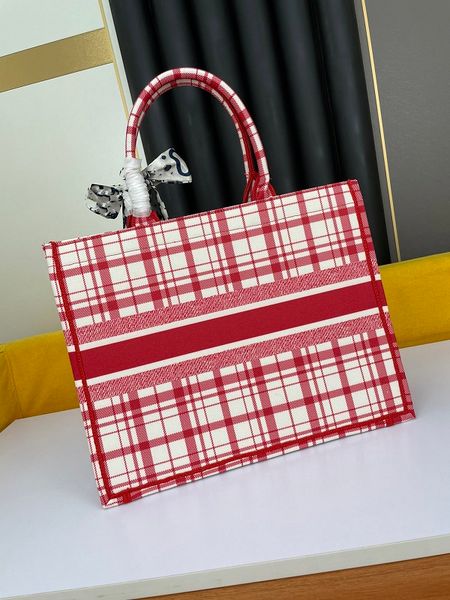 Designer Ladies Evening Bags Totes Handbag Genuine Leather Brand Messenger Chain Classic fashion High Quality Luxury 976546
Designer Ladies Evening Bags Totes Handbag Genuine Leather Brand Messenger Chain Classic fashion High Quality Luxury 976546