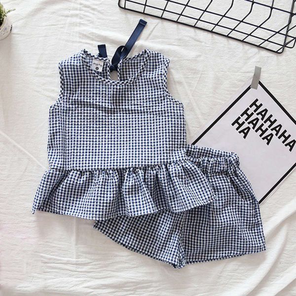 girls' summer korean children's new plaid girl's vest shorts two piece set of ruffle suit, White
girls' summer korean children's new plaid girl's vest shorts two piece set of ruffle suit, White