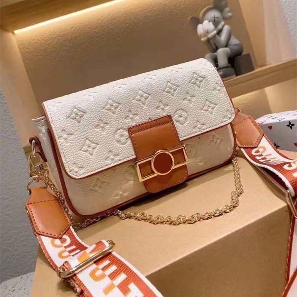 louis vutton bagbag women's new versatile fashion this year's printing popular niche design high-level underarm single shoulder ob
louis vutton bagbag women's new versatile fashion this year's printing popular niche design high-level underarm single shoulder ob