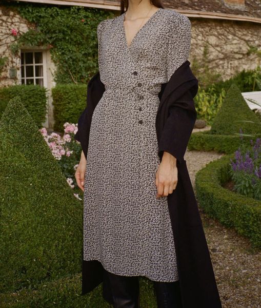 2021 new 100% viscose primavera vero midi vestido de uma pea envoltrio senhoras vestidos longos chique feminino v-neck roupas 9hkt, Black;gray
2021 new 100% viscose primavera vero midi vestido de uma pea envoltrio senhoras vestidos longos chique feminino v-neck roupas 9hkt, Black;gray