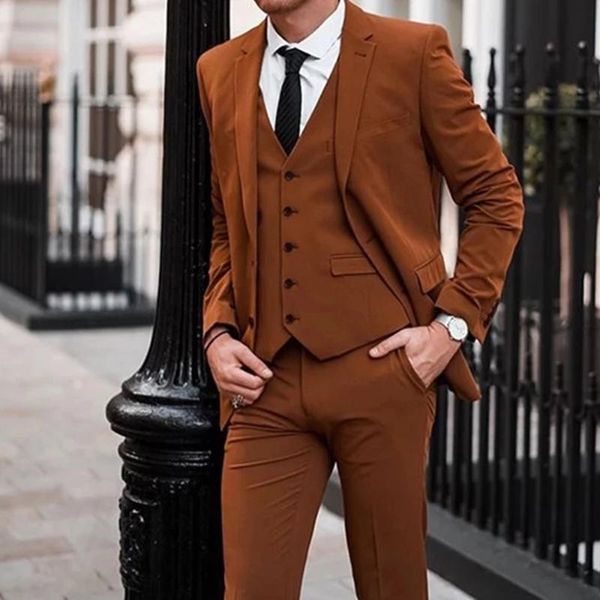men's suits & blazers 2021 handsome tuxedos slim fit 3 pieces brown men for wedding jacket+vest+pants costumes prom formal party dress, White;black
men's suits & blazers 2021 handsome tuxedos slim fit 3 pieces brown men for wedding jacket+vest+pants costumes prom formal party dress, White;black