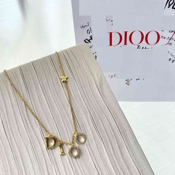classic new necklace women's band diamond bracelet necklace earrings brooch exclusive jewelry sale, Golden;silver
classic new necklace women's band diamond bracelet necklace earrings brooch exclusive jewelry sale, Golden;silver