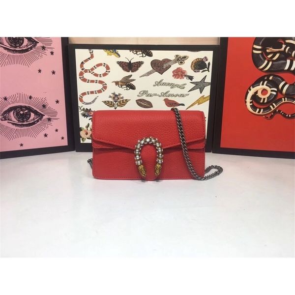2021 new mini lychee grain cowhide leather retro luxury handbag high-quality designer original shoulder diagonal bag, Black
2021 new mini lychee grain cowhide leather retro luxury handbag high-quality designer original shoulder diagonal bag, Black