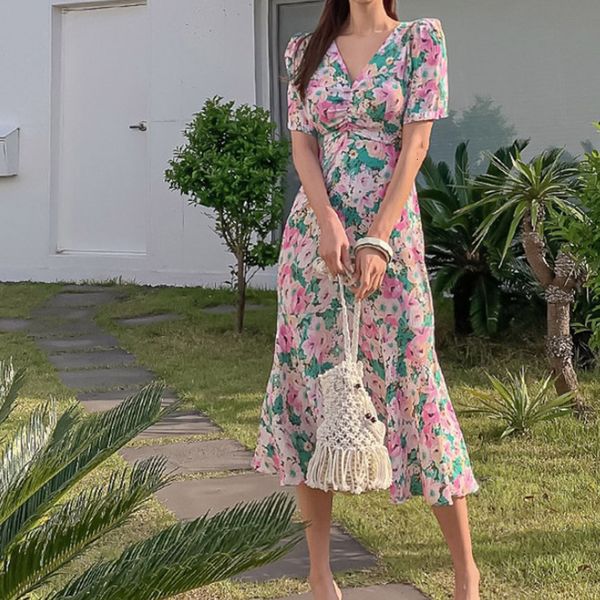 new arrival fashion v-neck print women elegant summer temperament simple fresh comfortable cute beach a-line dress 1245, White;black
new arrival fashion v-neck print women elegant summer temperament simple fresh comfortable cute beach a-line dress 1245, White;black