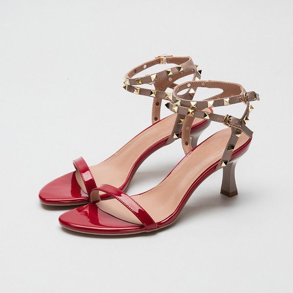 luxury dress shoes rivet sandal's thin 2021 summer net red fairy open toe high heels 37570-209-1, Black
luxury dress shoes rivet sandal's thin 2021 summer net red fairy open toe high heels 37570-209-1, Black
