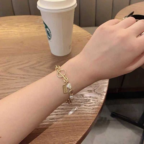 style baroque pearl bracelet temperament light luxury versatile friend student personality fashion bracelet girl, Golden;silver
style baroque pearl bracelet temperament light luxury versatile friend student personality fashion bracelet girl, Golden;silver