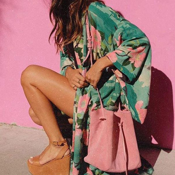 2021 new floral print women long cardigan oversize beach boho flare sleeve holiday bikini outing swimwear clothing blouse vh1s, White
2021 new floral print women long cardigan oversize beach boho flare sleeve holiday bikini outing swimwear clothing blouse vh1s, White