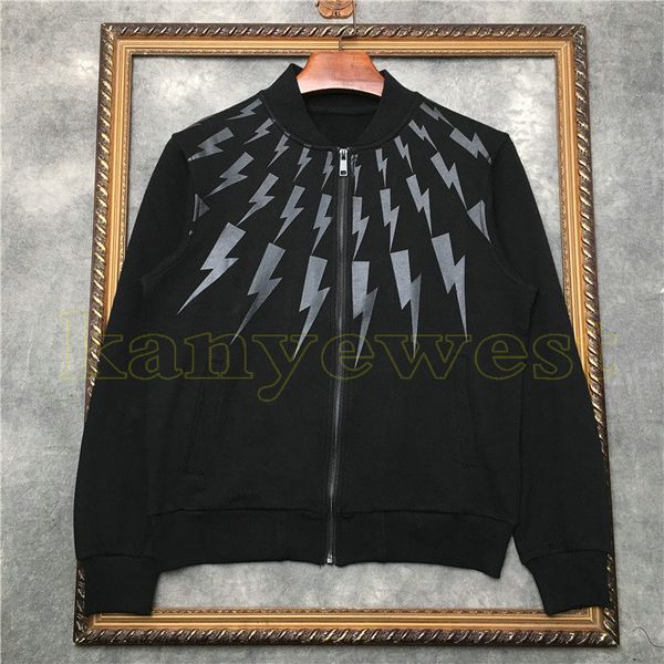 21ss designer luxury jackets mens clothing black and white printing coats geometric print coat zip streetwear outwear jacket, Black;brown
21ss designer luxury jackets mens clothing black and white printing coats geometric print coat zip streetwear outwear jacket, Black;brown