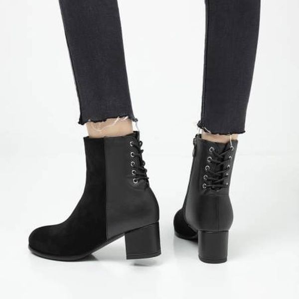autumn and winter style round head splicing thick heel short boots lace casual fashion women's high 5cm plus size34-431, Black
autumn and winter style round head splicing thick heel short boots lace casual fashion women's high 5cm plus size34-431, Black