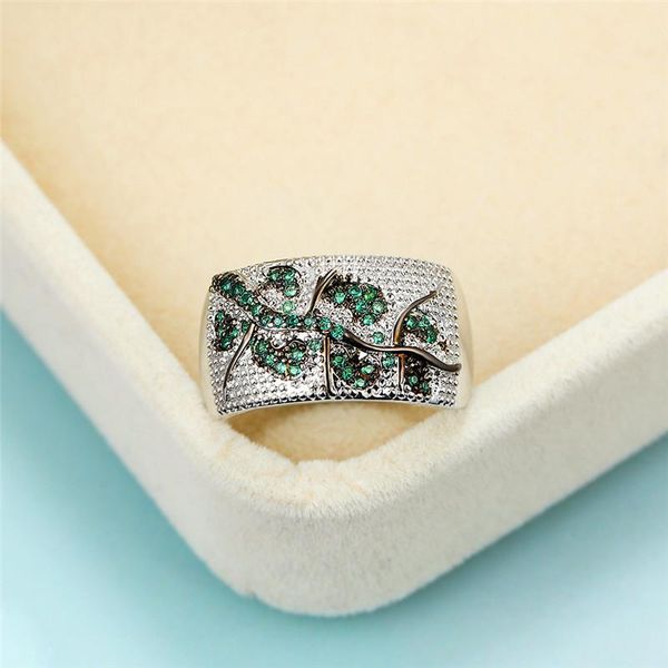 cluster rings vintage female green crystal stone ring luxury 925 silver color big wedding cute bridal branches engagement for women, Golden;silver
cluster rings vintage female green crystal stone ring luxury 925 silver color big wedding cute bridal branches engagement for women, Golden;silver