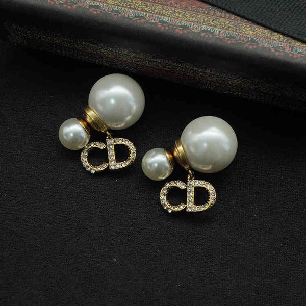 70% off full diamond letter size pearl female earrings style net red temperament simple, Silver
70% off full diamond letter size pearl female earrings style net red temperament simple, Silver