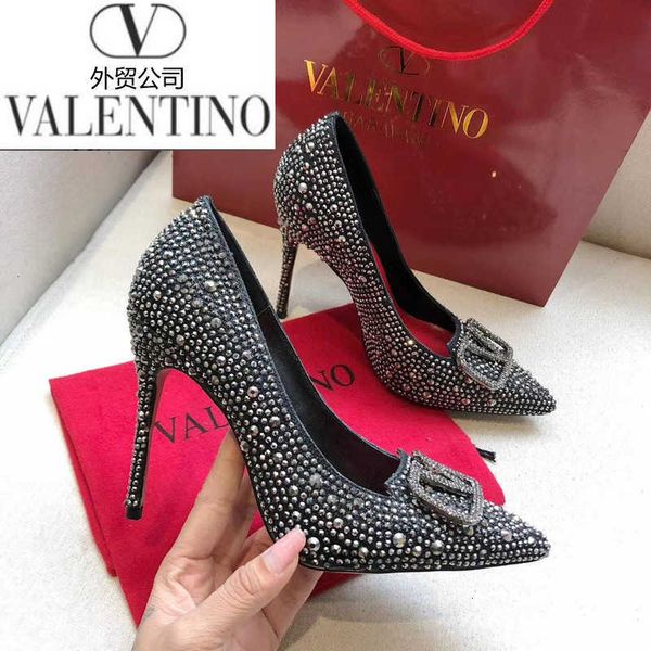 mules men sandals designer pumps luxury slippers women slides high loafers heels ballerinas sneakers dress shoes m0t6, Black;white
mules men sandals designer pumps luxury slippers women slides high loafers heels ballerinas sneakers dress shoes m0t6, Black;white