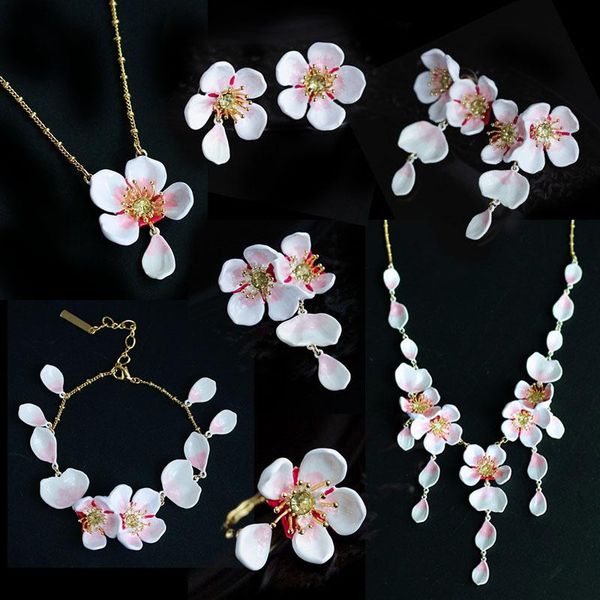 earrings & necklace 2021 romantic sweet white cherry blossoms jewelry sets for women enamel flower earring ring bracelet bangles brooch, Silver
earrings & necklace 2021 romantic sweet white cherry blossoms jewelry sets for women enamel flower earring ring bracelet bangles brooch, Silver
