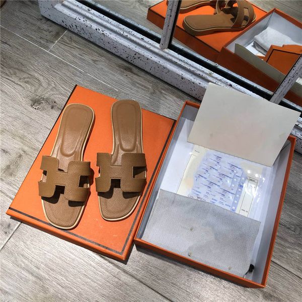 new women' shoes fashion simple classic calfskin casual sandals and slippers beach flat-bottomed female sandals all-match, Black;grey
new women' shoes fashion simple classic calfskin casual sandals and slippers beach flat-bottomed female sandals all-match, Black;grey
