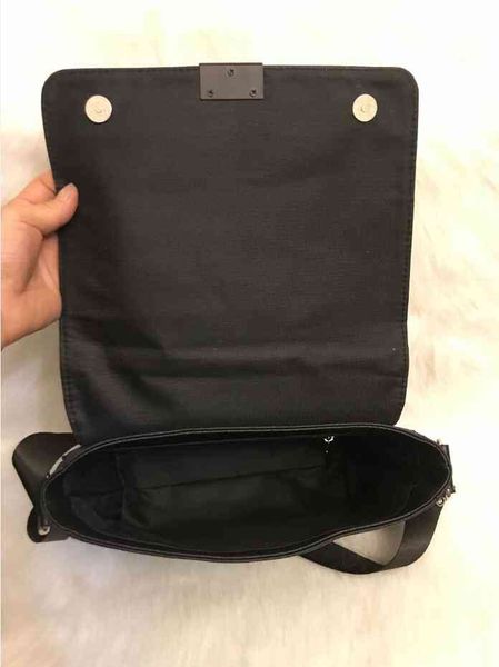 evening bags 2021designer italian mens shoulder man genuine leather briefcases handbag bolsas messenger bag wedding dress cross tj
evening bags 2021designer italian mens shoulder man genuine leather briefcases handbag bolsas messenger bag wedding dress cross tj