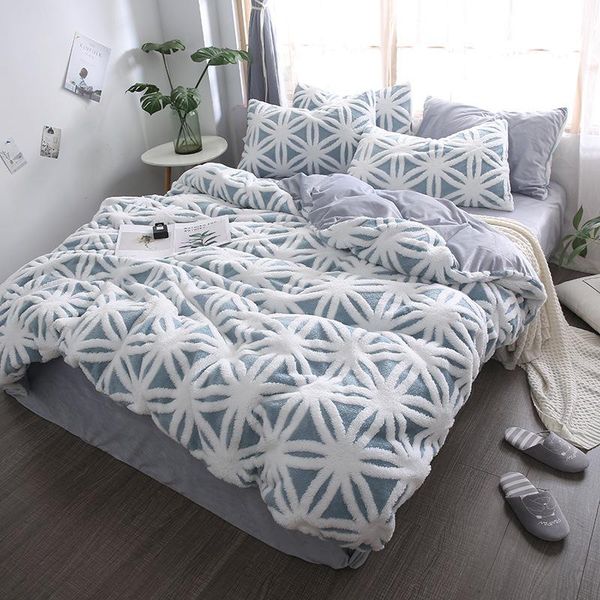 2021 new bedding set super king bed linen set 3d winter warm home 4pcs duvet cover flannel fleece bedclothes
2021 new bedding set super king bed linen set 3d winter warm home 4pcs duvet cover flannel fleece bedclothes