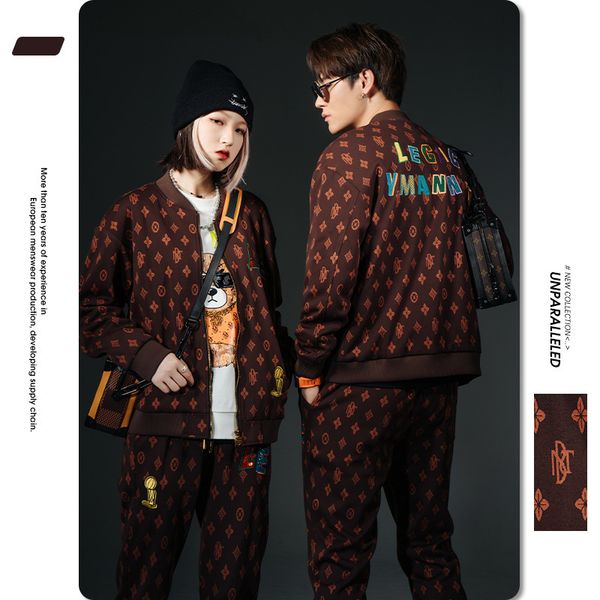 coat men's 2021 autumn fashion brand embroidered color letter jacquard long sleeve baseball et, Black;brown
coat men's 2021 autumn fashion brand embroidered color letter jacquard long sleeve baseball et, Black;brown