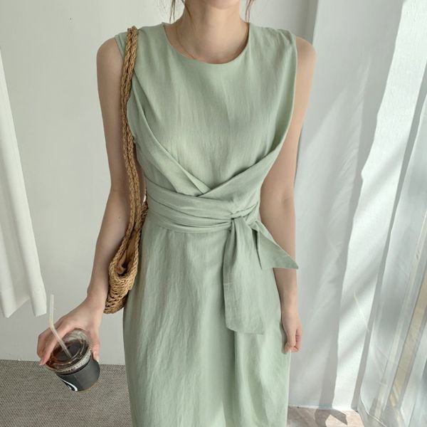 casual dresses korea chic simple niche vest cross strap dress female light mature temperament mid-length skirt summer 1a88, Black;gray
casual dresses korea chic simple niche vest cross strap dress female light mature temperament mid-length skirt summer 1a88, Black;gray