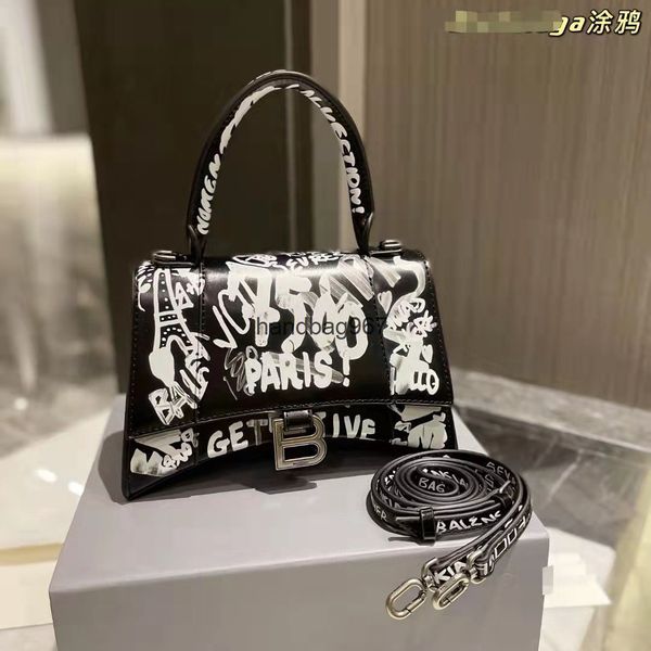 women bags single bags cowhide hourglass shaped bag crocodile pattern handbag 22s shoulder messenger bag designer 7rv0balencaigass
women bags single bags cowhide hourglass shaped bag crocodile pattern handbag 22s shoulder messenger bag designer 7rv0balencaigass
