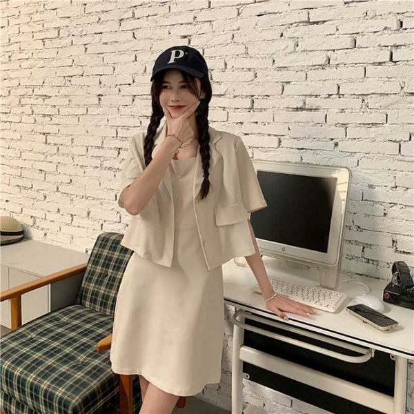 2021 summer temperament slim sling drs + short suit coat women's two piece set fashion, Black;gray
2021 summer temperament slim sling drs + short suit coat women's two piece set fashion, Black;gray
