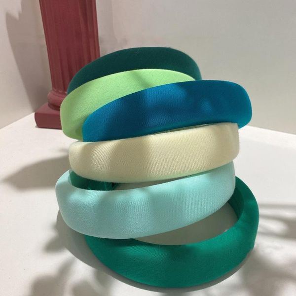 hair clips & barrettes band solid color fabric sponge hairpin korean retro fashionable texture headband shows white outer decoration, Golden;silver
hair clips & barrettes band solid color fabric sponge hairpin korean retro fashionable texture headband shows white outer decoration, Golden;silver