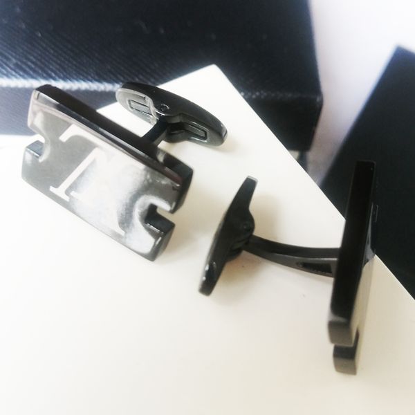 pure pearl fashion luxury cuff link square silvergoldrose goldblack optional business suit french shirts cufflink 2135225, Silver
pure pearl fashion luxury cuff link square silvergoldrose goldblack optional business suit french shirts cufflink 2135225, Silver