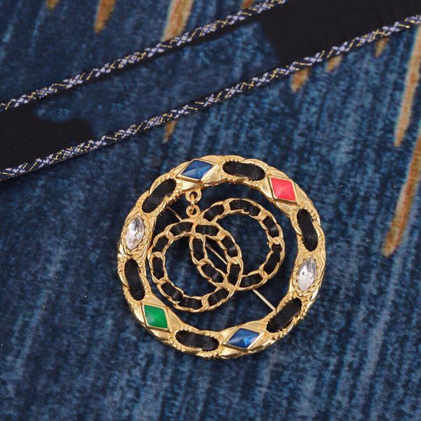 small fragrant leather rope inlaid with diamond, simple and versatile, sweet and lovely, elegant brooch fashion, Gray
small fragrant leather rope inlaid with diamond, simple and versatile, sweet and lovely, elegant brooch fashion, Gray