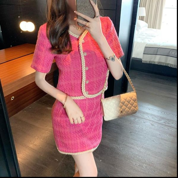 elegant plaid jacket and mini skirt set women short sleeve single breasted short coats bodycon rose red skirt two pieces set, Gray
elegant plaid jacket and mini skirt set women short sleeve single breasted short coats bodycon rose red skirt two pieces set, Gray