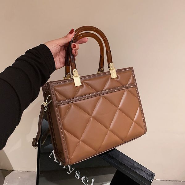 2021 autumn new womens bags retro style fashionable rhombic shoulder messenger bag fashion large capacity womens handbag fashion
2021 autumn new womens bags retro style fashionable rhombic shoulder messenger bag fashion large capacity womens handbag fashion