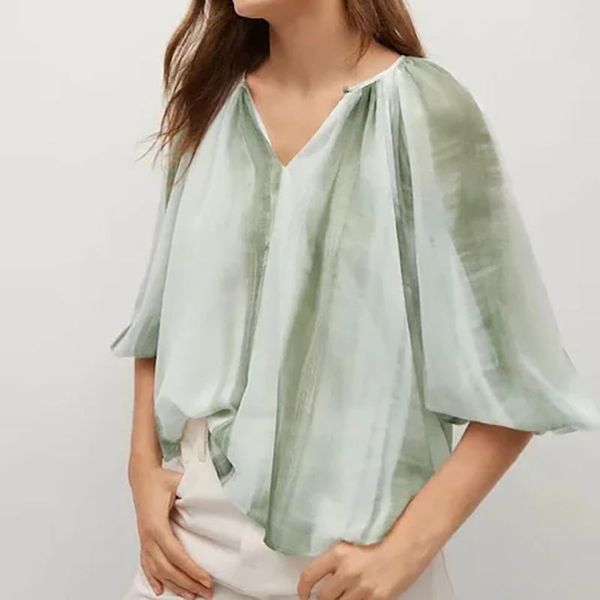 women's blouses & shirts 2021 women pleated v-neck blouse female elegant lantern sleeve loose shirt sweet, White
women's blouses & shirts 2021 women pleated v-neck blouse female elegant lantern sleeve loose shirt sweet, White
