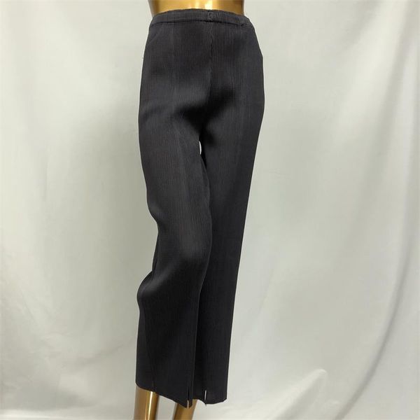 women's pants & capris miyake pleated split two fold elastic foundation folding front, Black;white
women's pants & capris miyake pleated split two fold elastic foundation folding front, Black;white