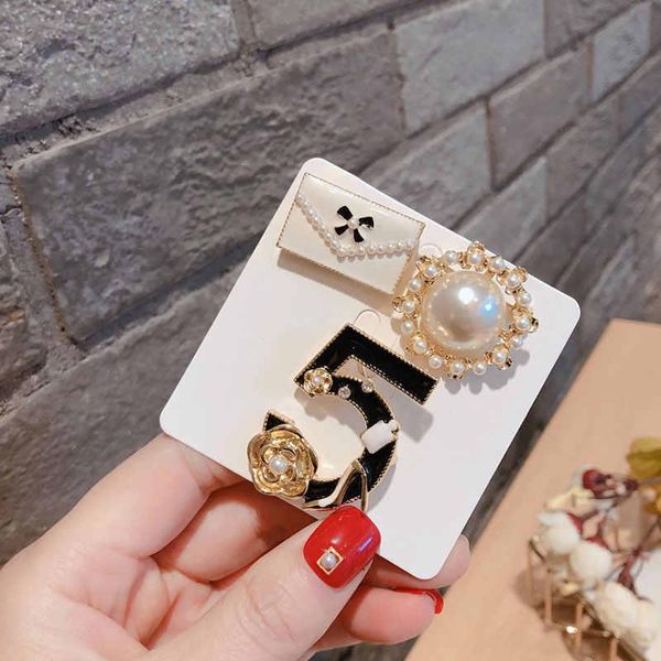 pins, brooches camellia flower no.5 pearl enamel pin white envelop bag badge women's sweet date accessory, Gray
pins, brooches camellia flower no.5 pearl enamel pin white envelop bag badge women's sweet date accessory, Gray