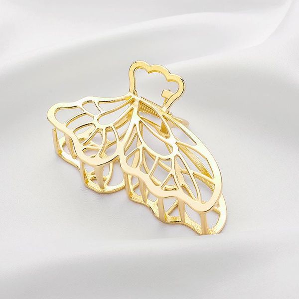 hair clips fashion golden metal shell hollow starfish conch pearl grip hairpin ornament styling accessories for women
hair clips fashion golden metal shell hollow starfish conch pearl grip hairpin ornament styling accessories for women