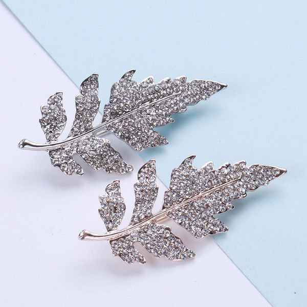 factory leaf brooch wholesale fashion environmental protection alloy diamond coat clothing accessories brooch christmas
factory leaf brooch wholesale fashion environmental protection alloy diamond coat clothing accessories brooch christmas