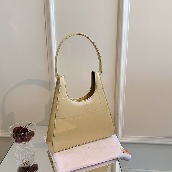 purse designers luxurys handbags felicie one shoulder armpit bag design texture foreign style fairy versatile fashion trend, Black;red
purse designers luxurys handbags felicie one shoulder armpit bag design texture foreign style fairy versatile fashion trend, Black;red