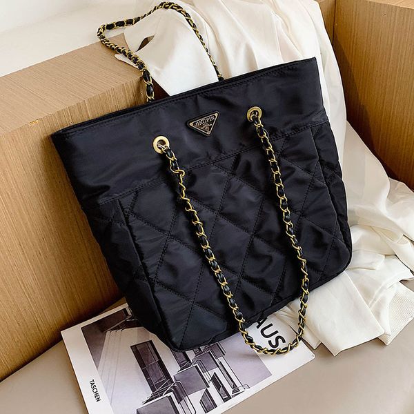 p home net red same style 2021 new fashion nylon embroidery large capacity tote bag versatile chain cotton clothing bag
p home net red same style 2021 new fashion nylon embroidery large capacity tote bag versatile chain cotton clothing bag