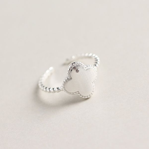 tyj0196 hansen silver clover ring s925 pure silver drawing flower inlaid diamond fashion ring
tyj0196 hansen silver clover ring s925 pure silver drawing flower inlaid diamond fashion ring