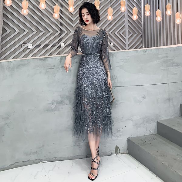 new style tea-length gray evening dresses 2021 feathers formal prom gowns a-line fashion black party dress, Black;red
new style tea-length gray evening dresses 2021 feathers formal prom gowns a-line fashion black party dress, Black;red