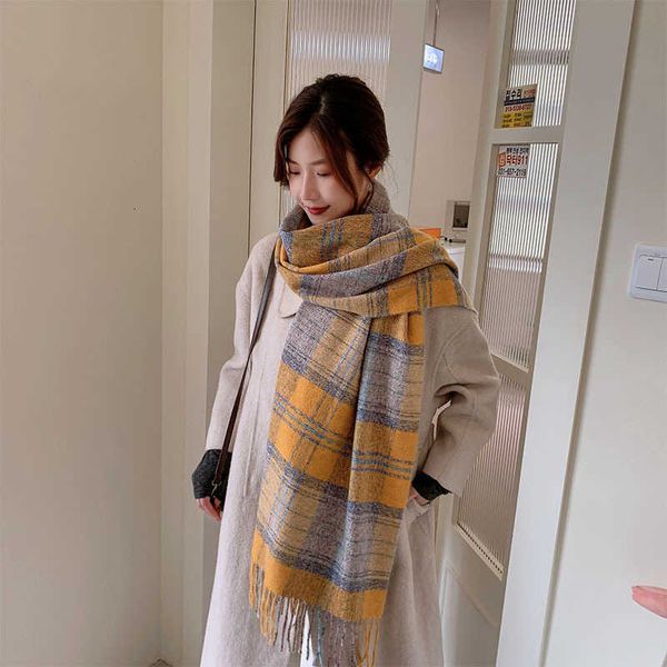 2021 autumn winter plaid stripe shawl female korean version east gate widened and thickened live broadcast tassel scarf, Blue;gray
2021 autumn winter plaid stripe shawl female korean version east gate widened and thickened live broadcast tassel scarf, Blue;gray