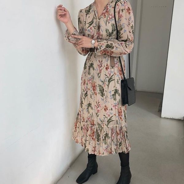 casual dresses yamdi a-line elegant 2021 spring summer v neck chiffon vintage korean woman long sleeve midi dress women party belt lady, Black;gray
casual dresses yamdi a-line elegant 2021 spring summer v neck chiffon vintage korean woman long sleeve midi dress women party belt lady, Black;gray