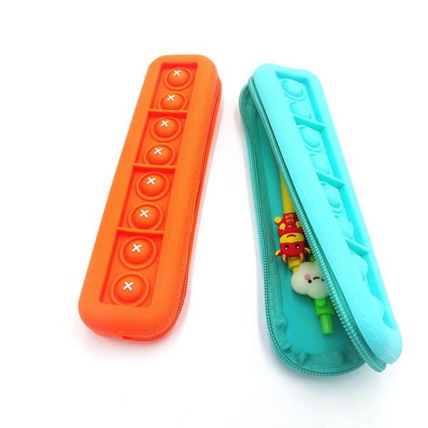 2021 novelty toy silicone rainbow push it bubble pencil bag case fidget party simple dimple finger toys decompression relief interactive sch
2021 novelty toy silicone rainbow push it bubble pencil bag case fidget party simple dimple finger toys decompression relief interactive sch